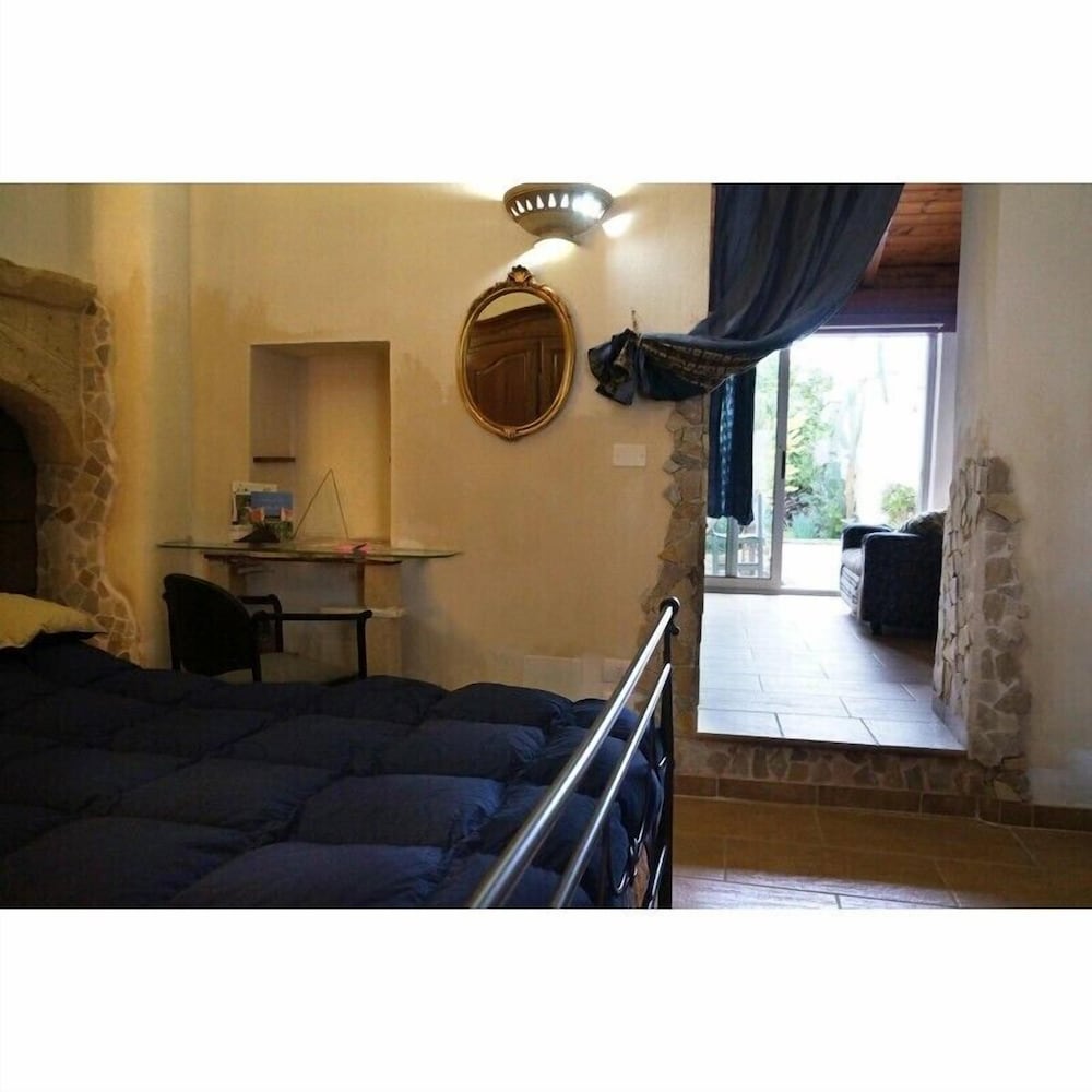 Double Room, 1 Queen Bed, Ground Floor photo 1