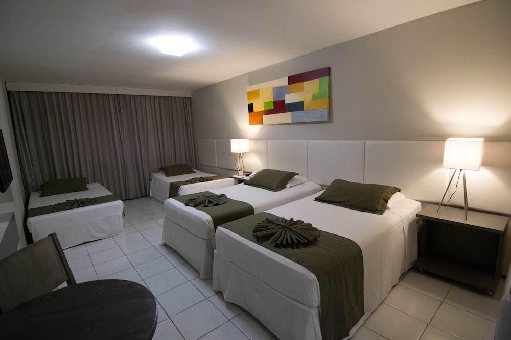Deluxe Quadruple Room - Photo 2