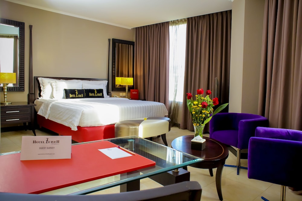 Junior Suite, 1 Queen Bed photo 1