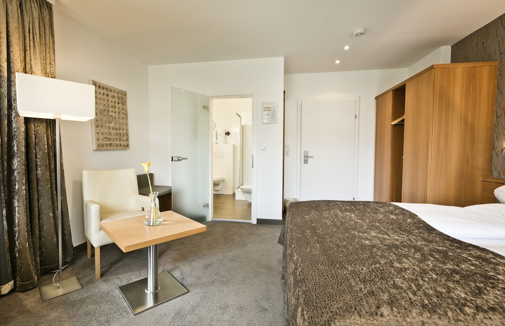 Deluxe Double Room, River View photo 2