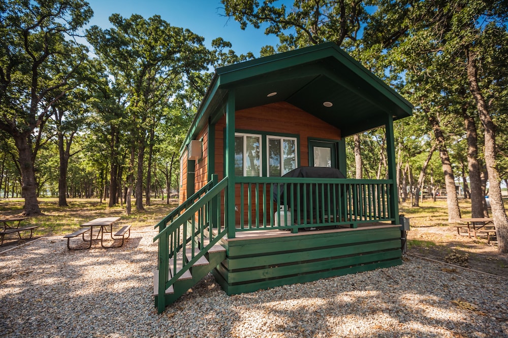 Cottage, Multiple Beds, Non Smoking, Kitchenette (Linens Included, No Pets Permitted) photo 2