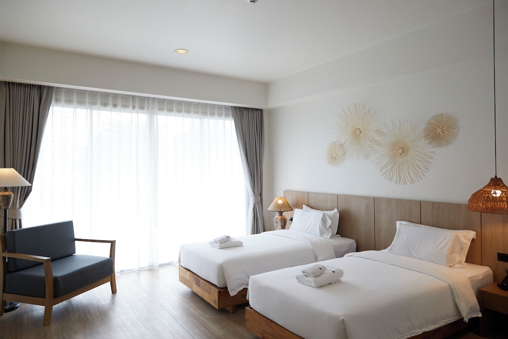 Leela Signature Grand Room photo 3
