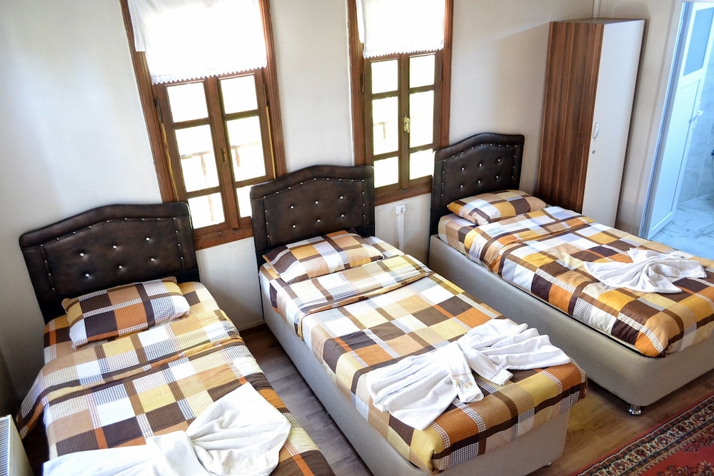 Comfort Triple Room photo 3