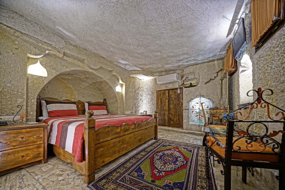 Economy Room (Cave) photo 1