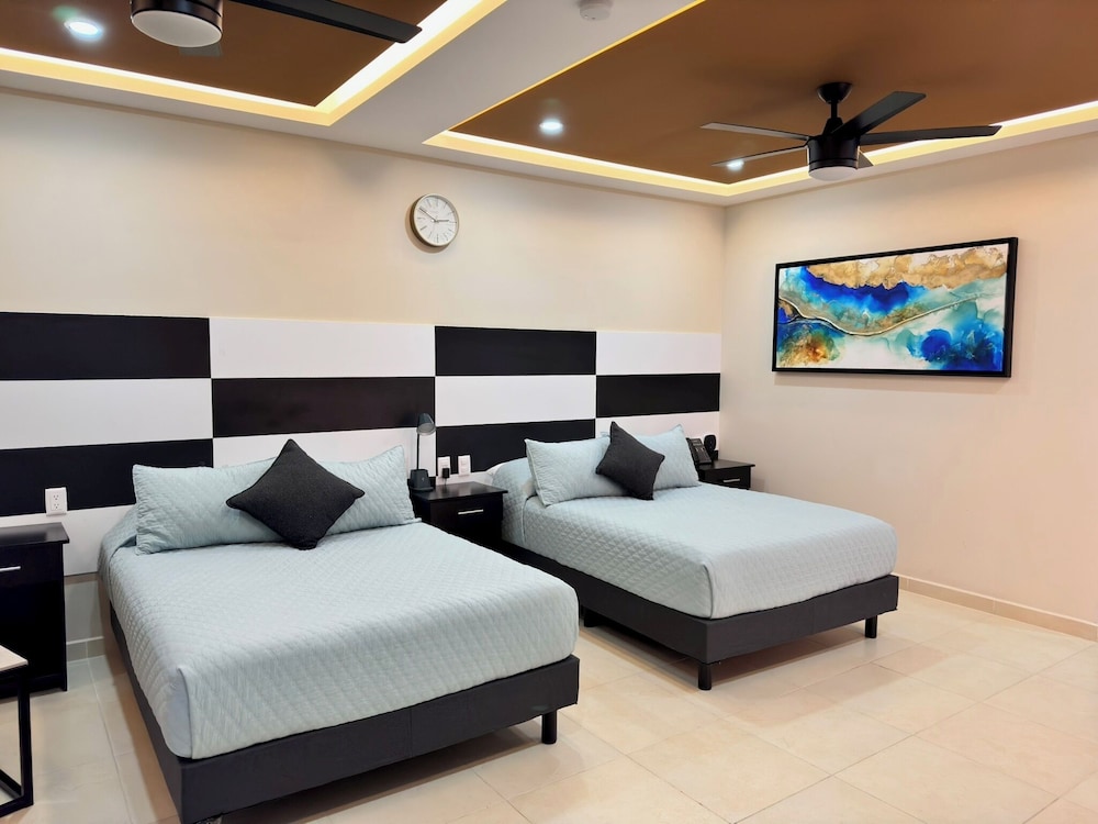 Deluxe Double Room, 2 Queen Beds, Pool Access