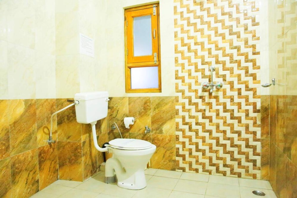 Premier Room, Valley View - Photo 8