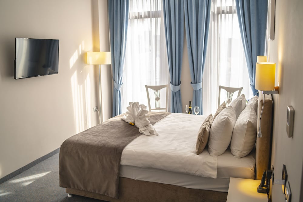 Deluxe Room, Balcony - Photo 2