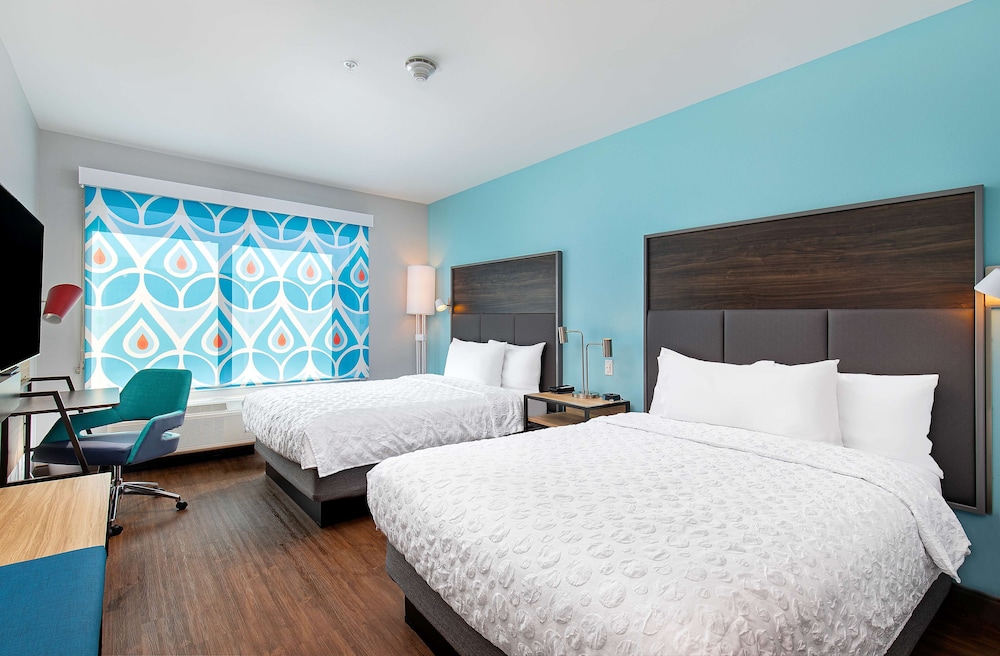 Room, 2 Queen Beds - Photo 1
