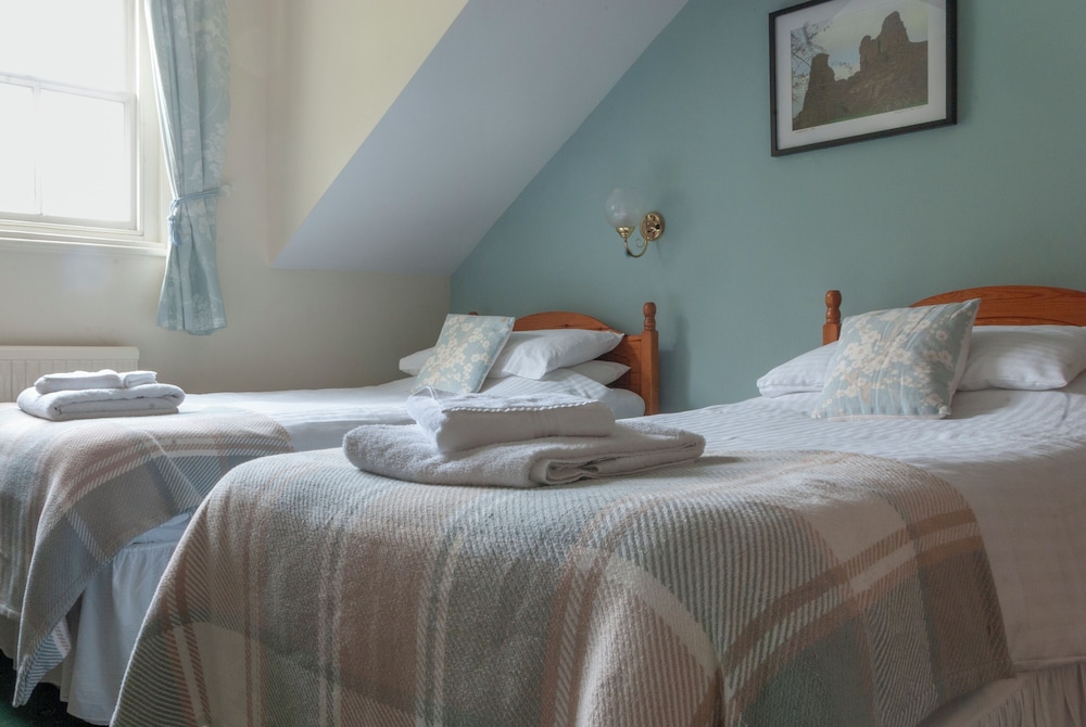 Classic Twin Room, 2 Twin Beds photo 1