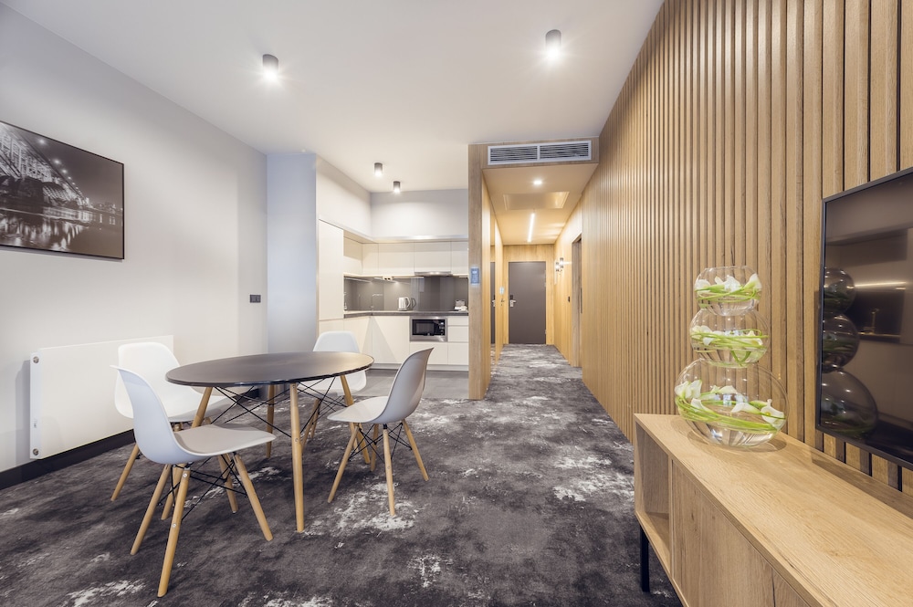 Junior Apartment - Photo 2