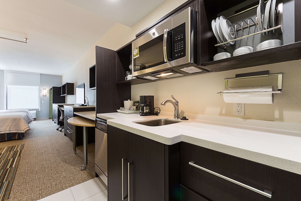Home2 Suites By Hilton Dallas Grand Prairie, Photo 2