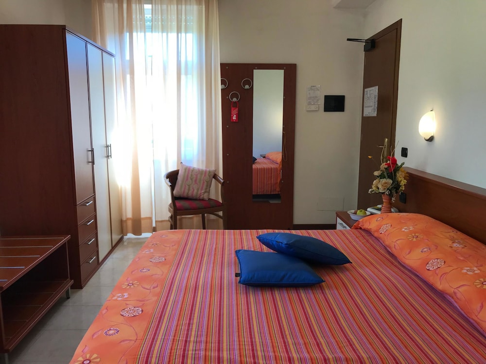 Superior Double Room, Pool View photo 1