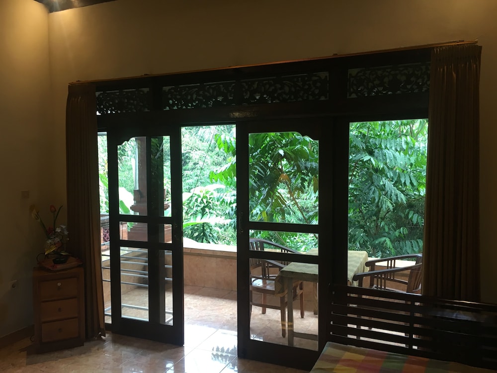 Deluxe Room - Photo 11