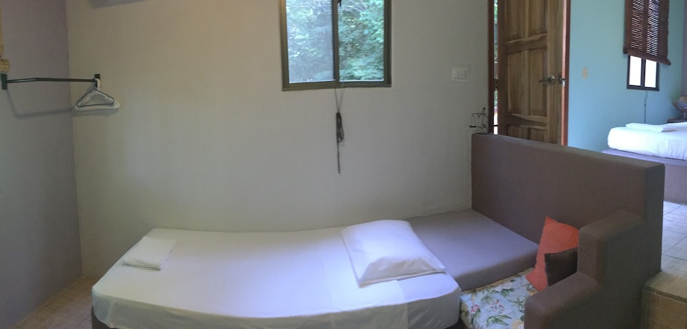 Economy Triple Room, Multiple Beds, Balcony, Tower photo 3
