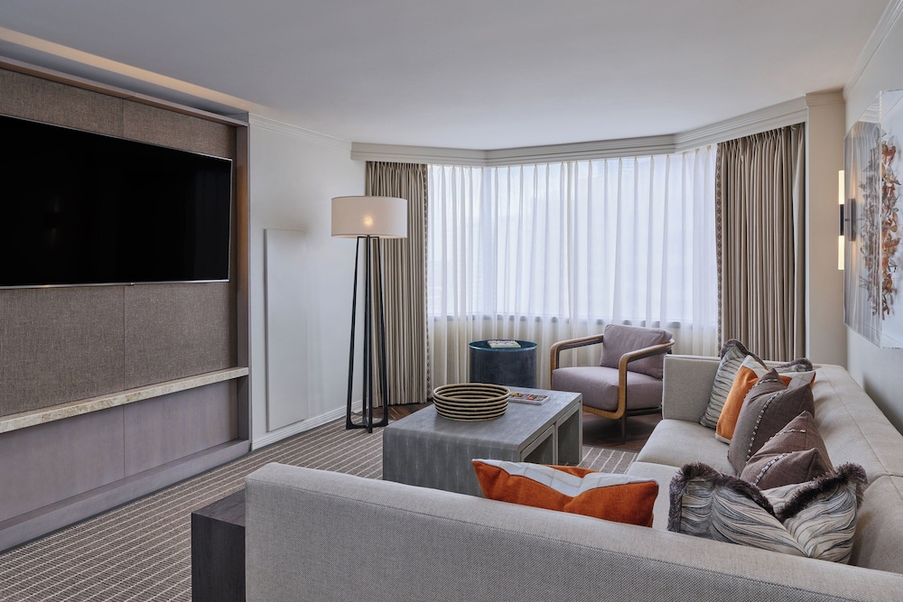 Presidential Suite, 1 King Bed, Corner (View)