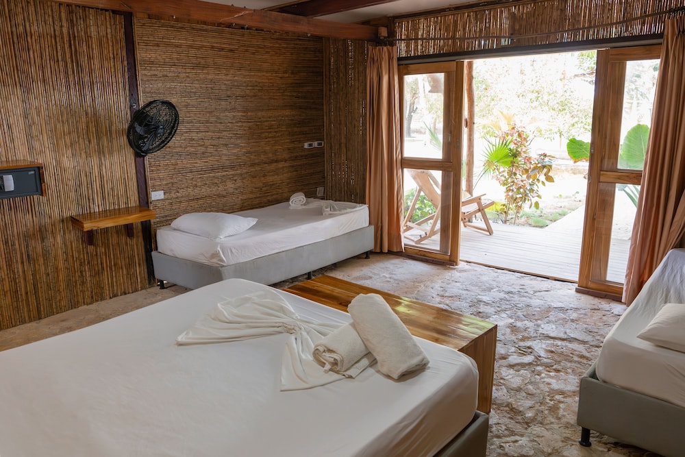 Presidential Cabin, Multiple Beds, Balcony, Beach View