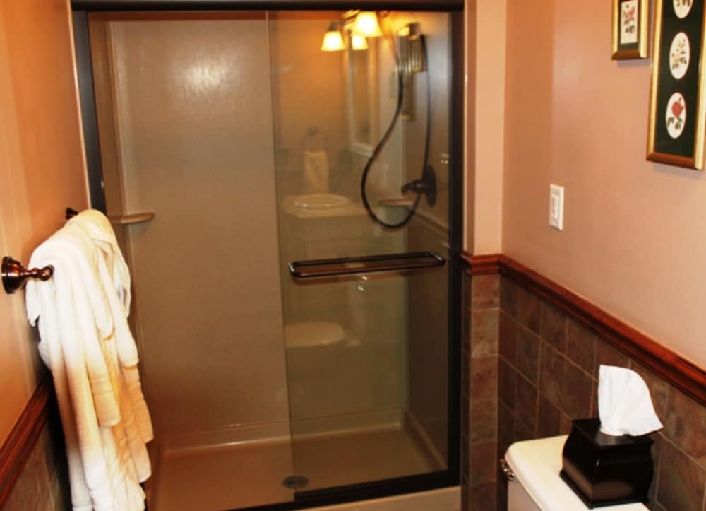 Double Room, Ensuite (202) photo 2