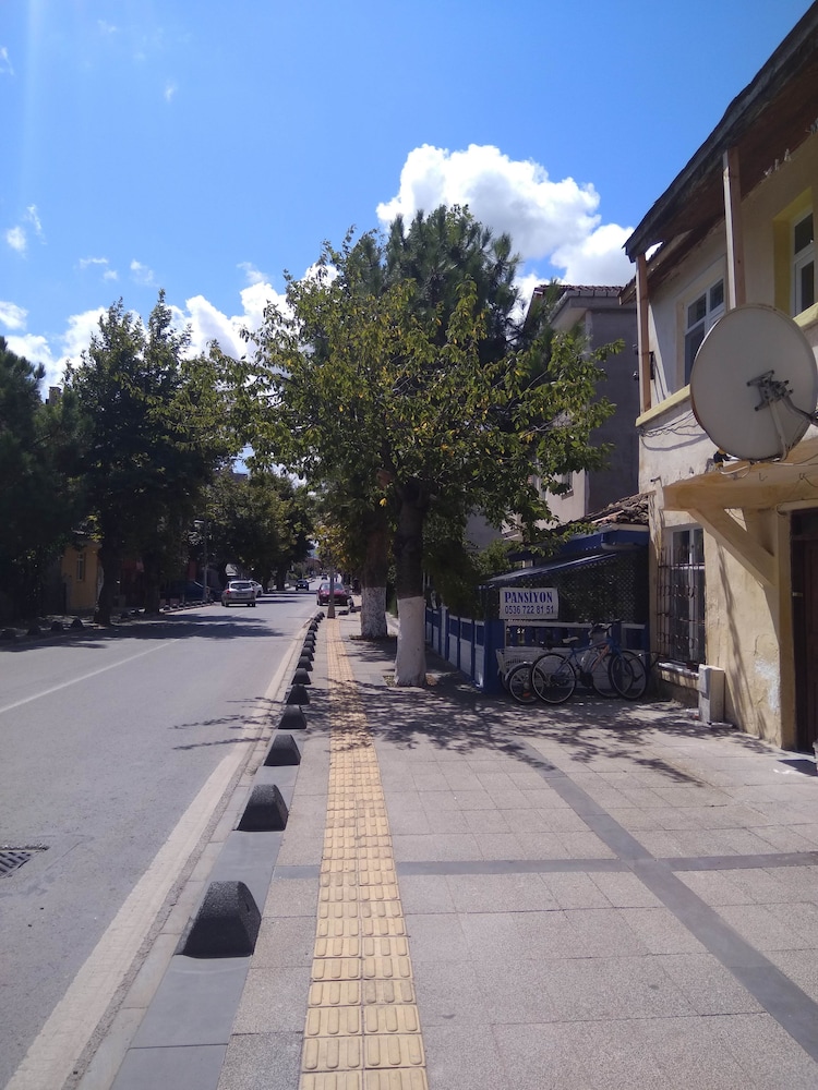 Economy Apartment, 3 Bedrooms, Accessible photo 3