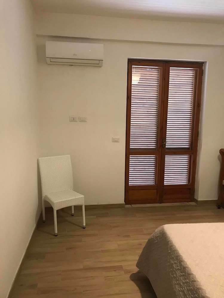 Apartment, 2 Bedrooms, Balcony, Sea View photo 3