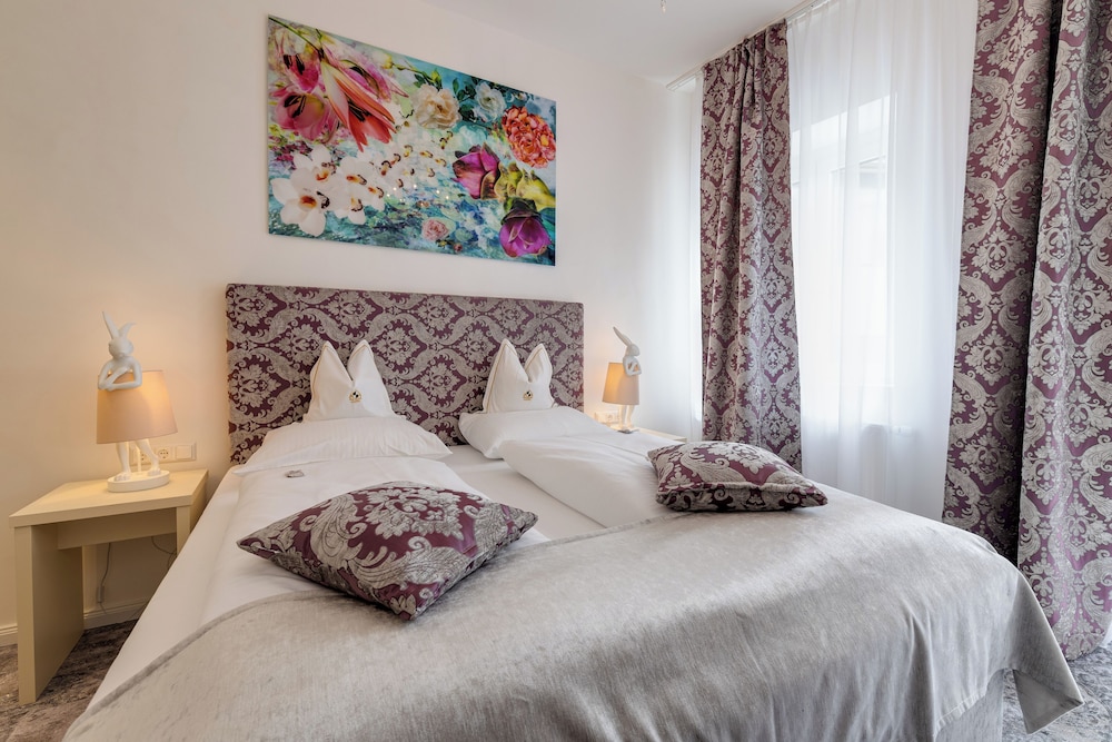 Luxury Double Room, Balcony, Courtyard View photo 2