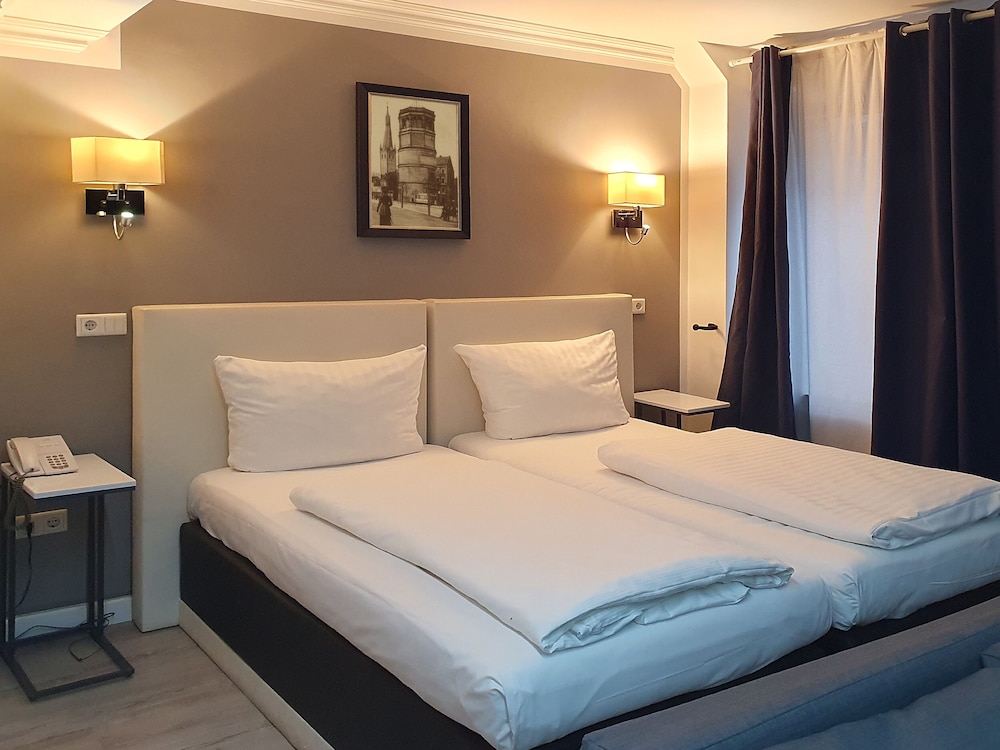 Double Room - Photo 13