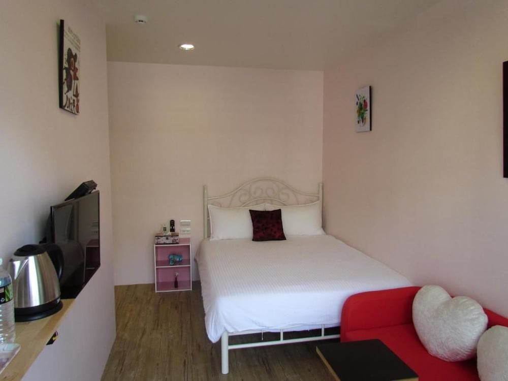 Standard Double Room (301-3f) photo 1