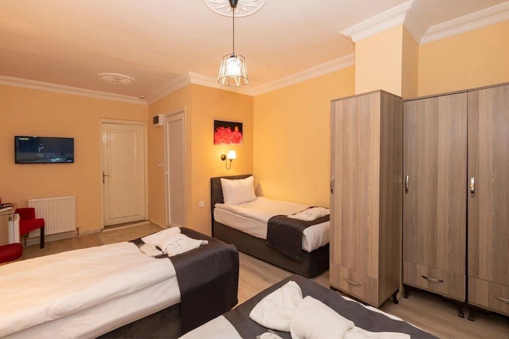 Standard Triple Room photo 3