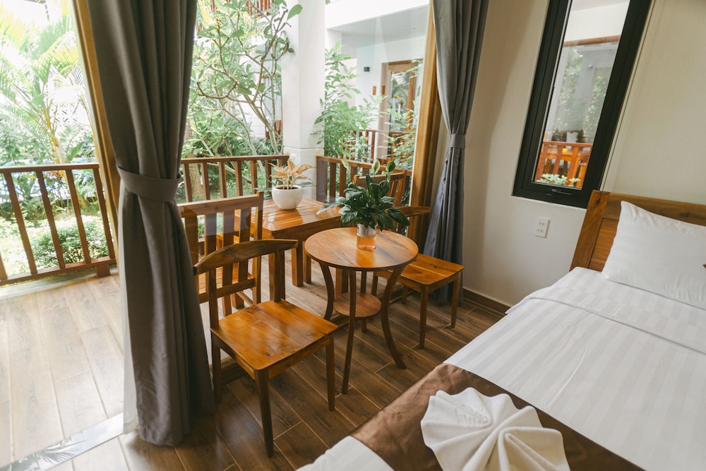 Deluxe Double Room - Photo 9