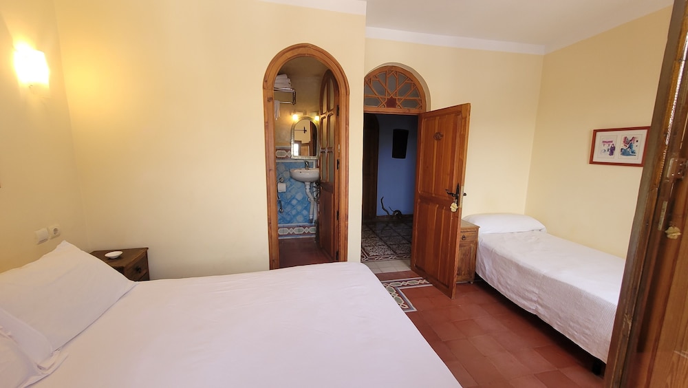 Basic Room photo 2