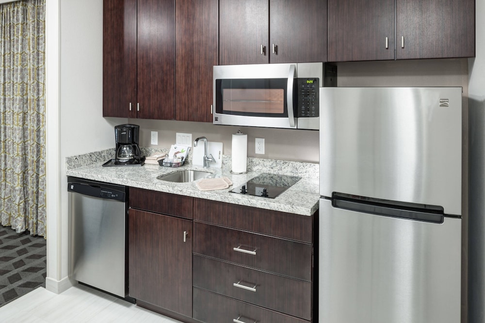 Suite, 1 Bedroom (Mobility Accessible, Tub) photo 2