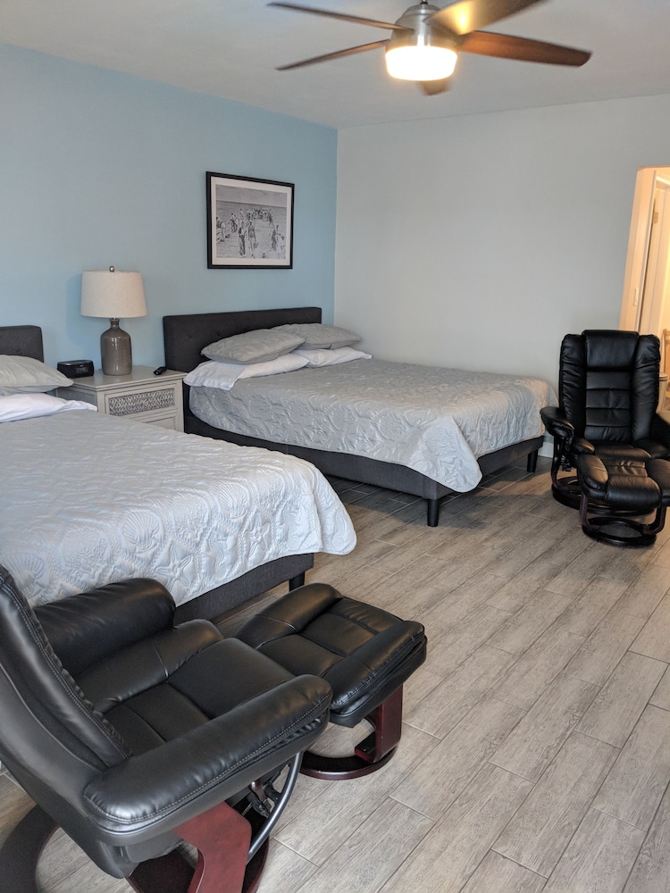 Deluxe Studio Suite, 2 Queen Beds photo 2