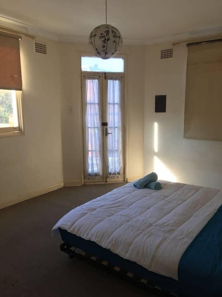 House, 3 Bedrooms photo 3