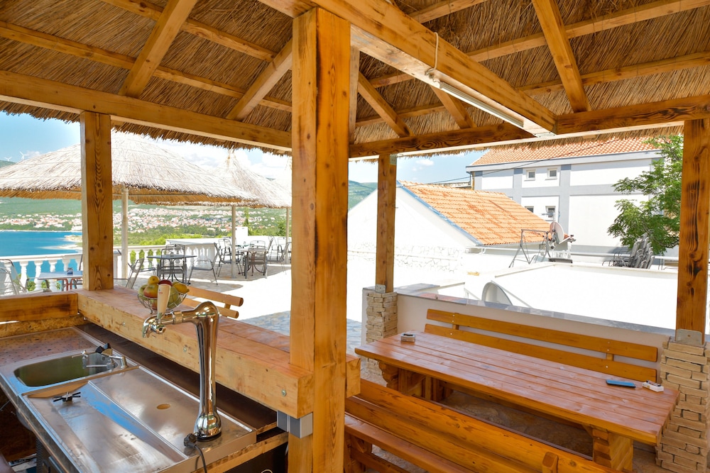 Studio, Garden View (S2) photo 2