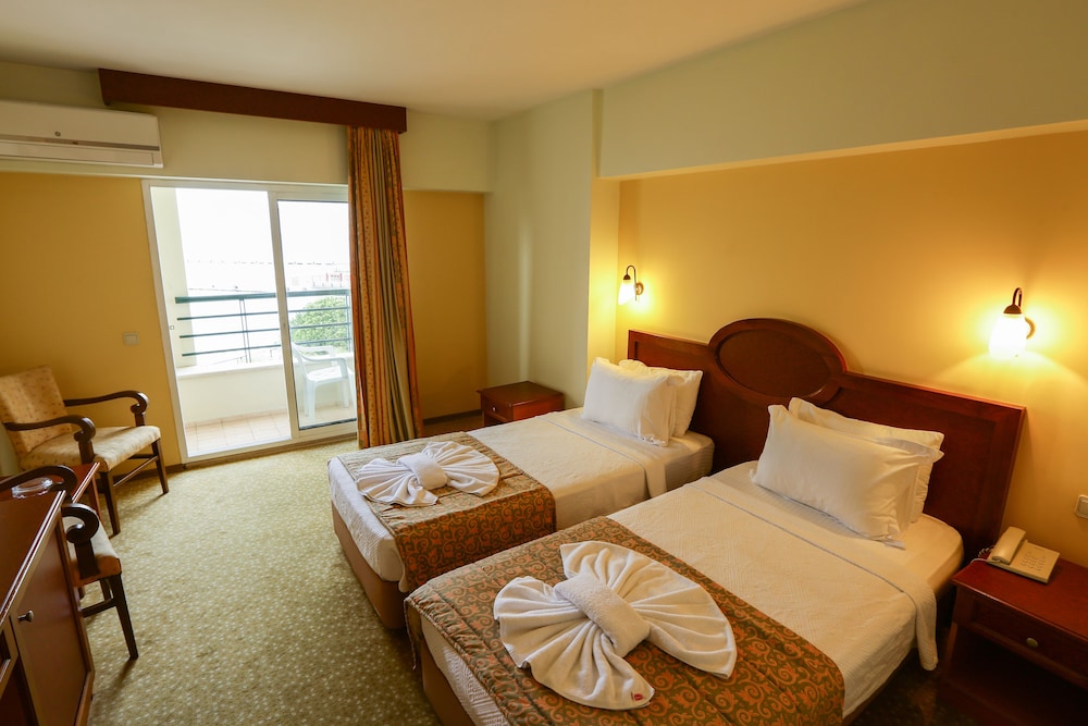 Standard Double Or Twin Room photo 2