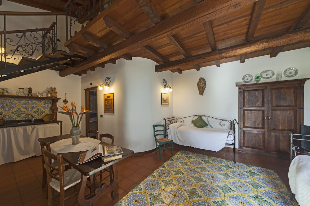 Suite Comfort vista giardino con cucina