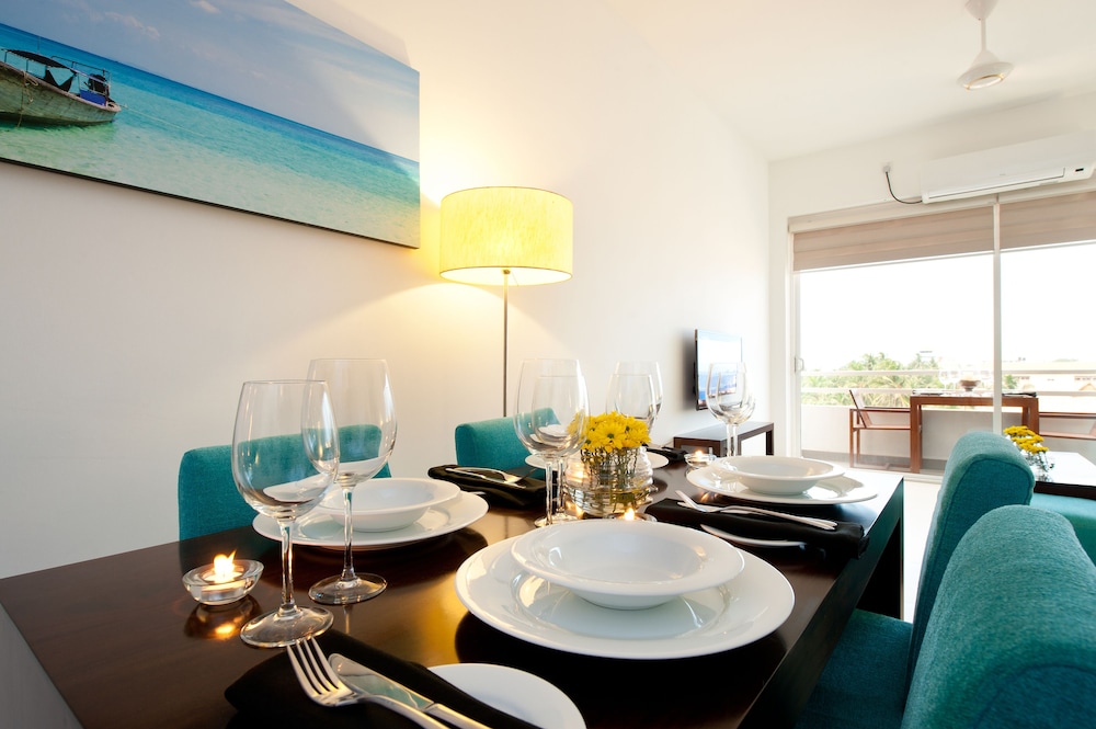 Luxury Apartment, 2 Bedrooms, Connecting Rooms, Beachfront