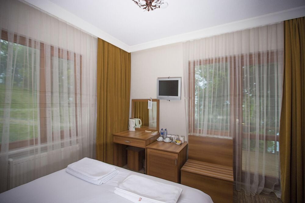 Economy Double Room, Non Smoking photo 2
