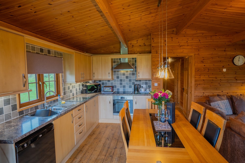 Kingfisher Log Cabin photo 3