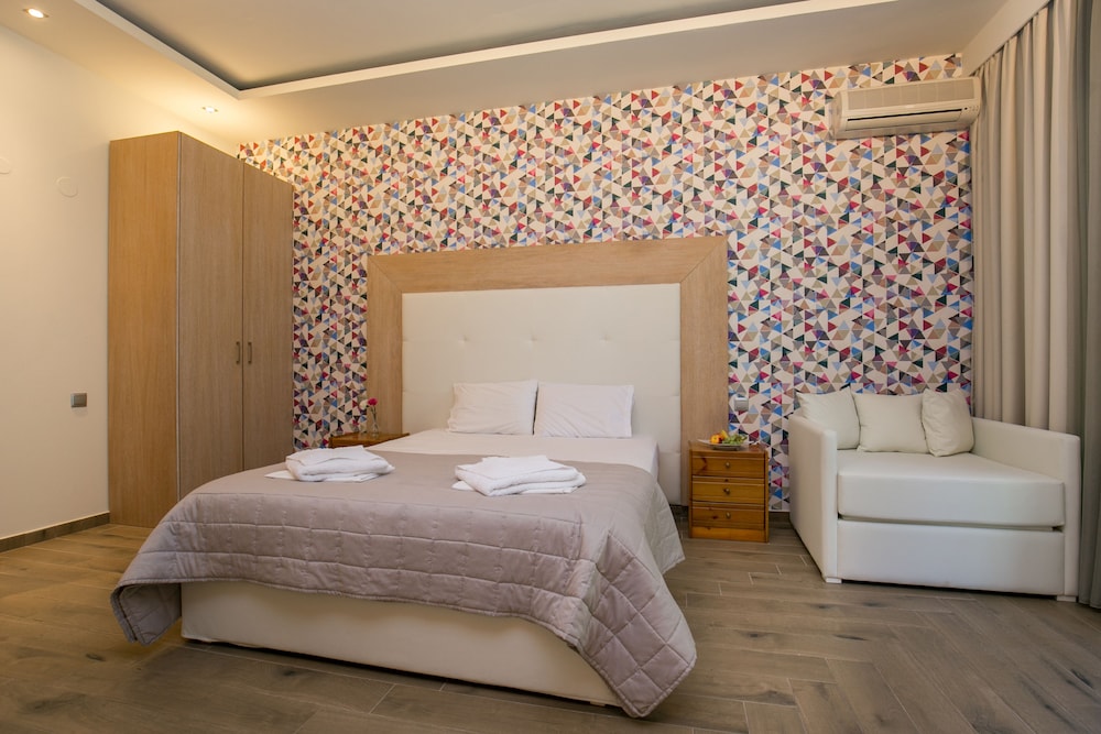 Deluxe Apartment, Sea View, Beachfront photo 3