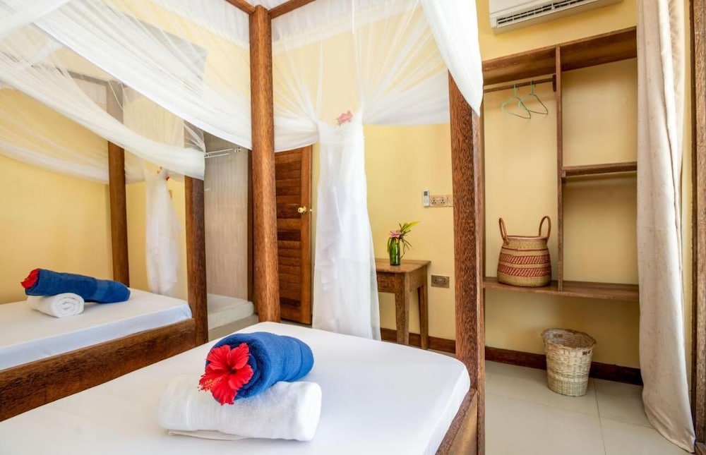 Comfort Double Room, 1 Queen Bed, Beach View photo 3