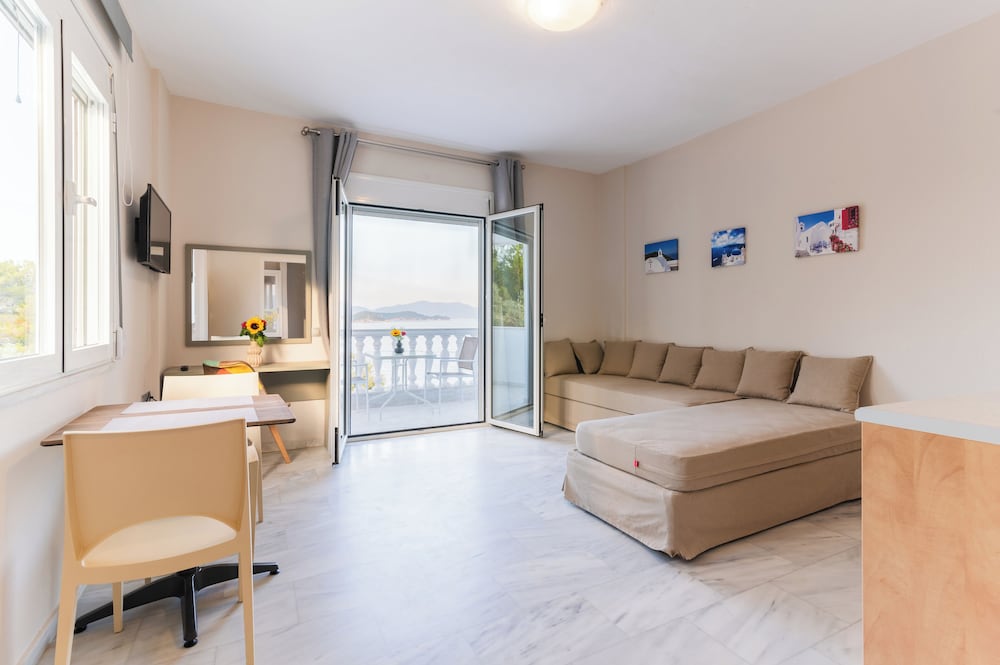 Superior Suite, Sea View photo 3