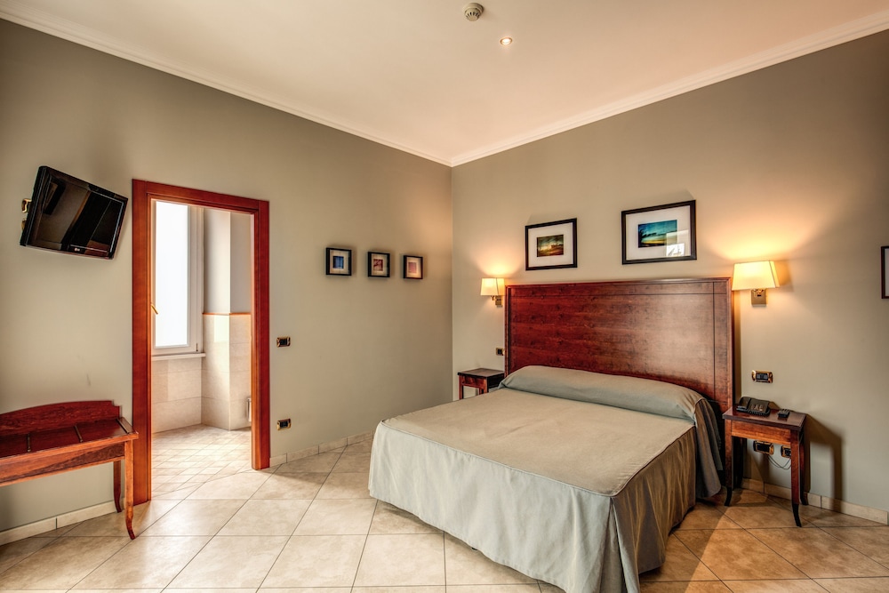 Economy Double or Twin Room - Photo 2