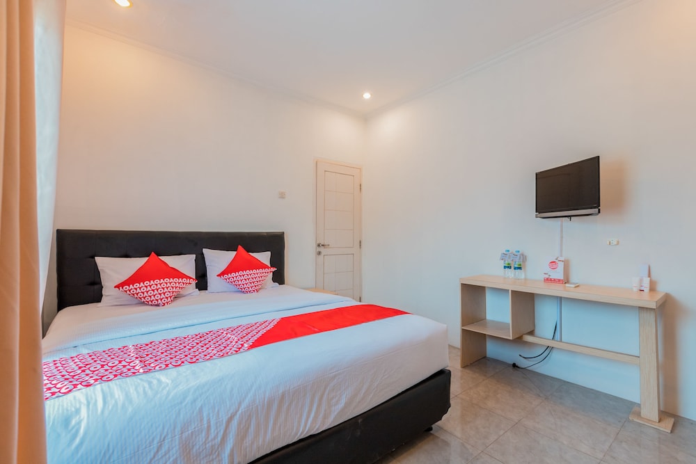 Deluxe Double Room - Photo 9