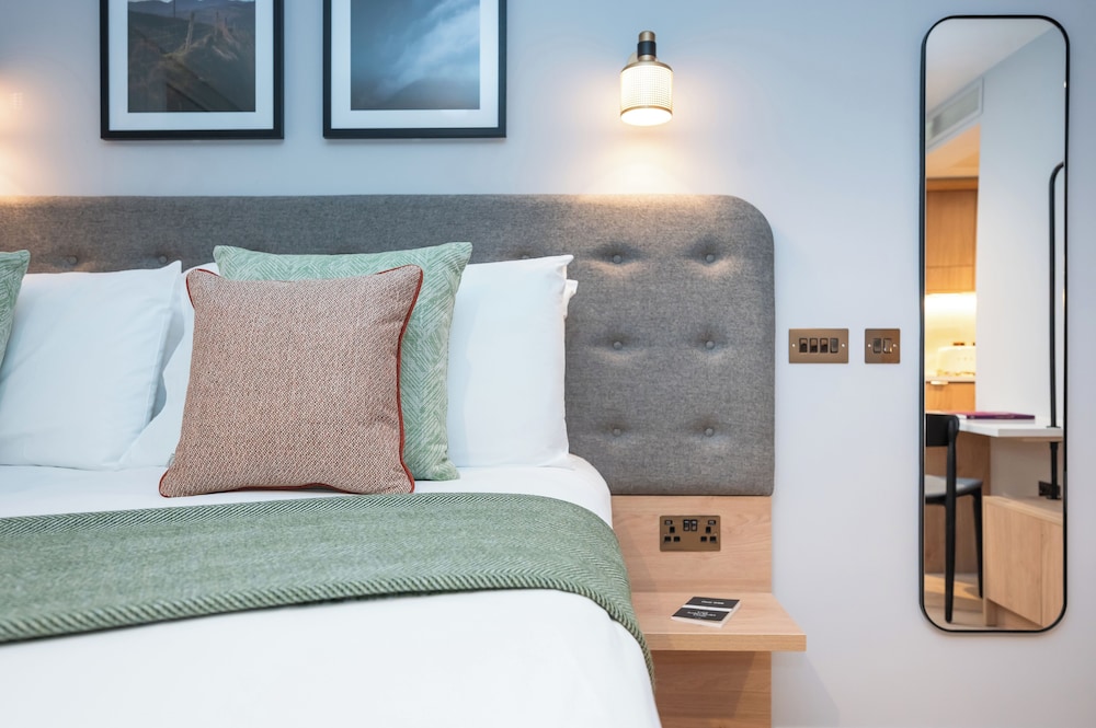 One Bedroom Apartment