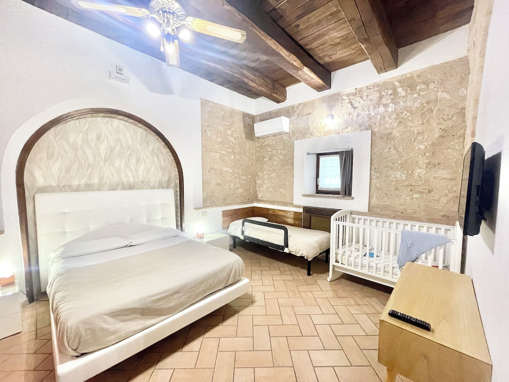 Villa, 4 Bedrooms, Smoking, Private Pool photo 3