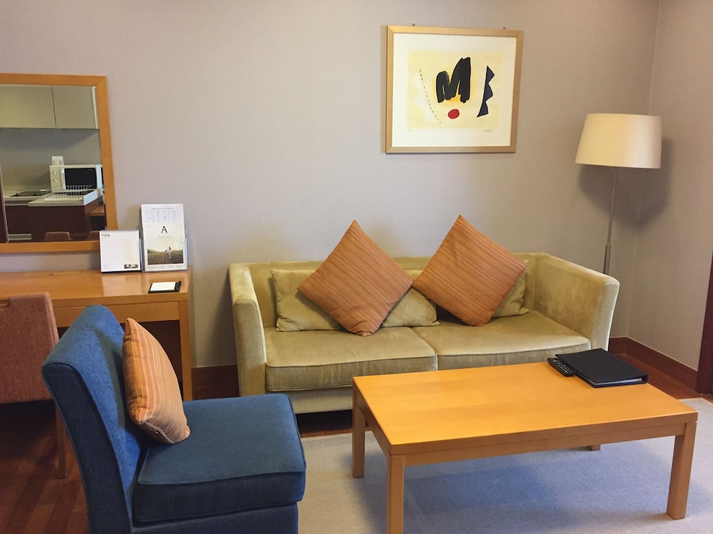 Deluxe Room, 1 Bedroom - Photo 1