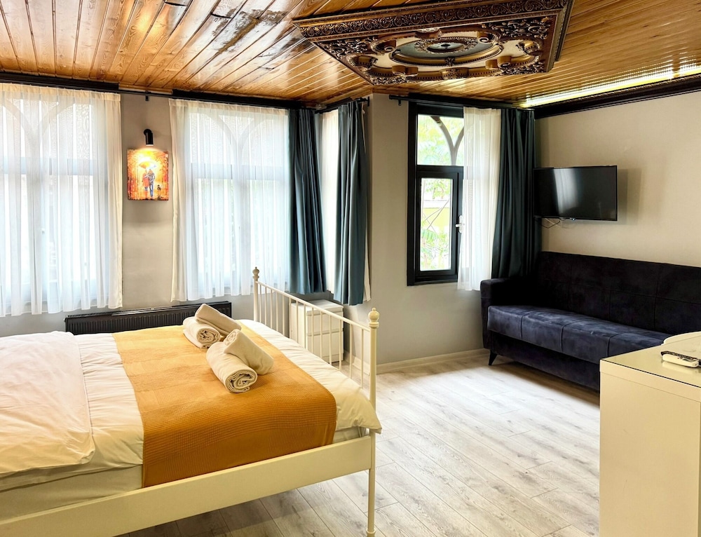Superior Triple Room photo 2