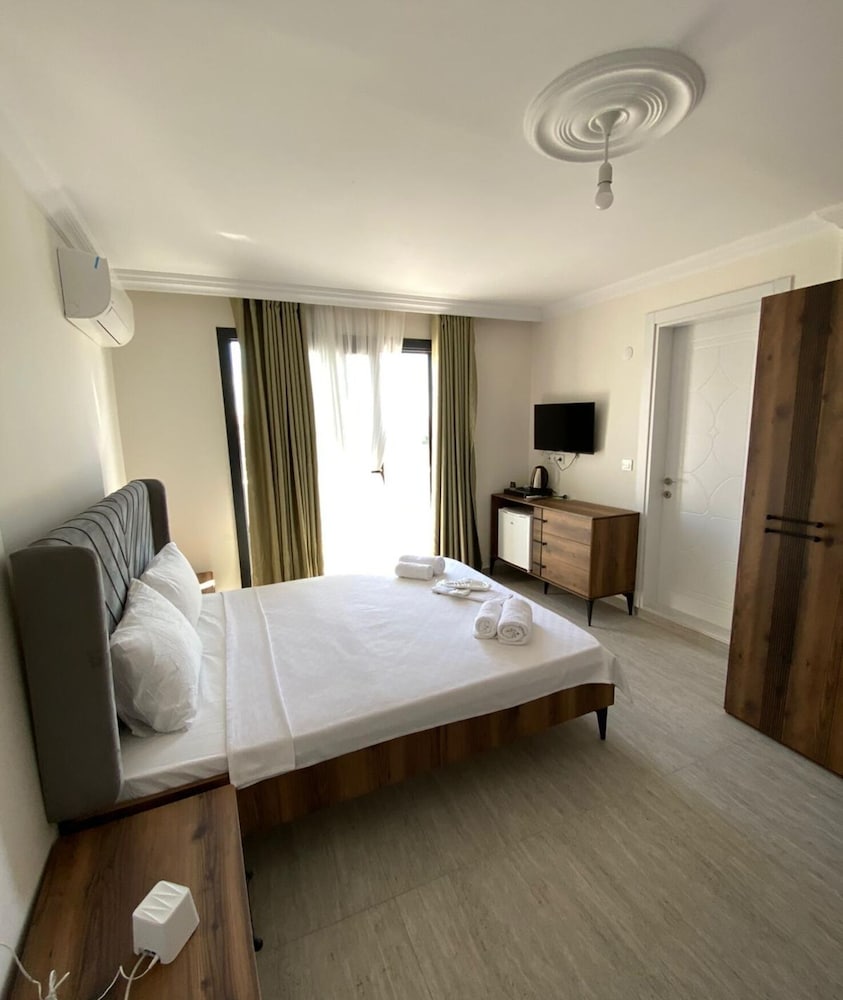 Family Triple Room, Balcony, Garden View photo 1