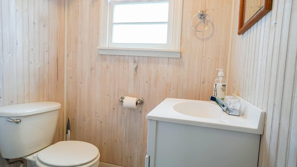 Cottage, Private Bathroom (2) photo 3