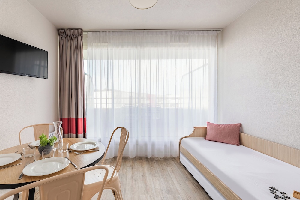 Family Apartment - Photo 3
